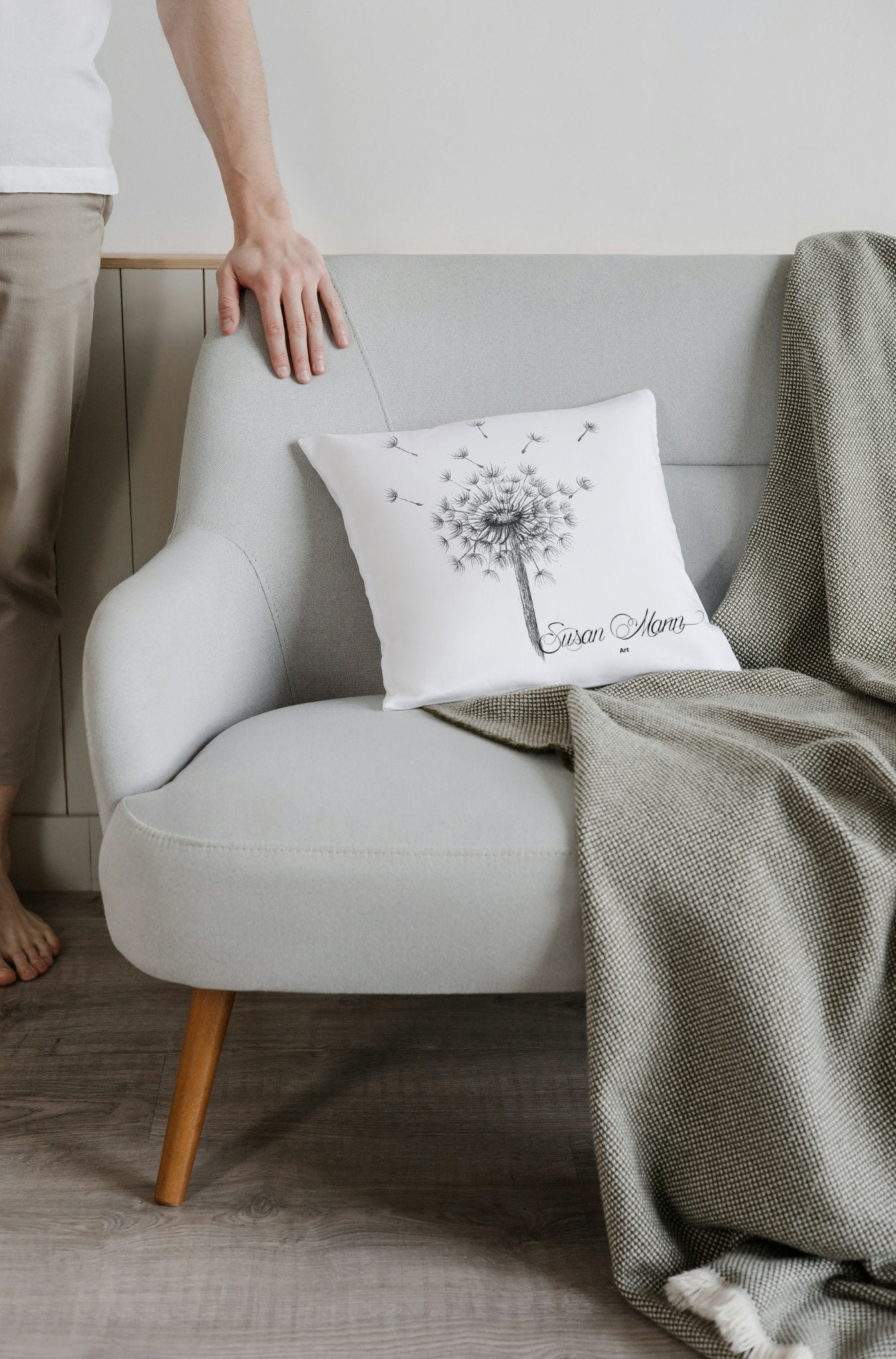 Single Dandelion Cushion with Blanket